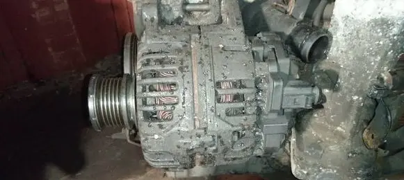 Volkswagen Polo IV 9N3 Generator/alternator 045903023D 0124325141
