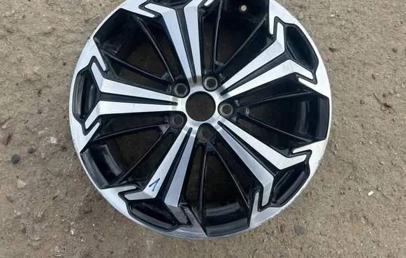 Toyota RAV 4 (XA50) R19 alloy rim 