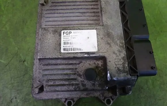 Fiat Panda II Engine control unit/module 5177500