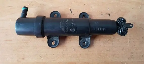 Skoda Superb B6 (3T) Headlight washer spray nozzle 3U0955979