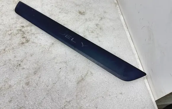 Tesla Model Y Front sill trim cover 149430100B