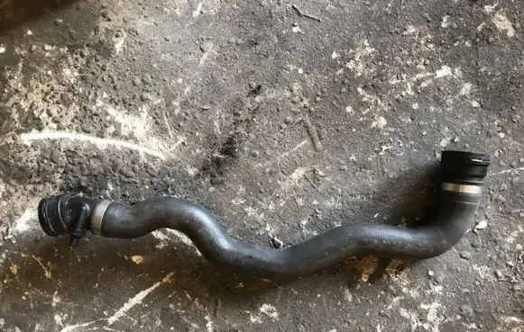BMW 1 F20 F21 Engine coolant pipe/hose 7811127