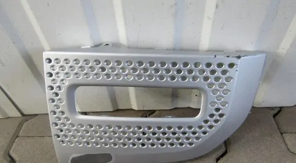 Land Rover Defender Front fog light trim/grill