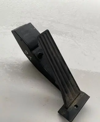 BMW X6 E71 Accelerator throttle pedal 6786285 25916010