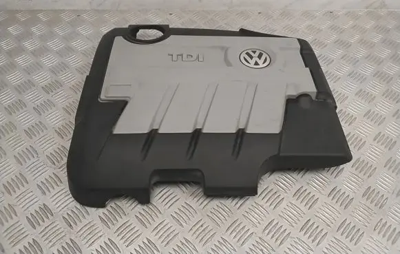 Volkswagen PASSAT B6 Engine cover (trim) 03L103925AM
