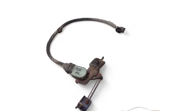Infiniti FX Rear air suspension level height sensor 538121BA0A