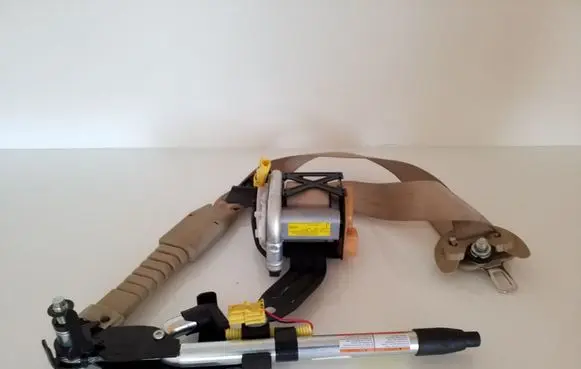 Honda Civic Front seatbelt 1035297 K5274