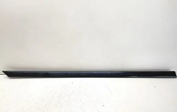 BMW 5 E39 Dashboard glove box trim 8172035 5142817035
