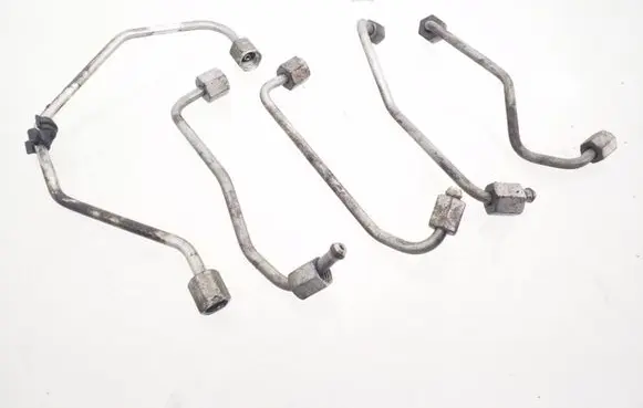 KIA Sorento Fuel injector supply line/pipe 