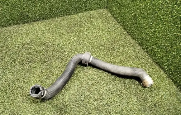Renault Trafic III (X82) Engine coolant pipe/hose 217416968R 93866075