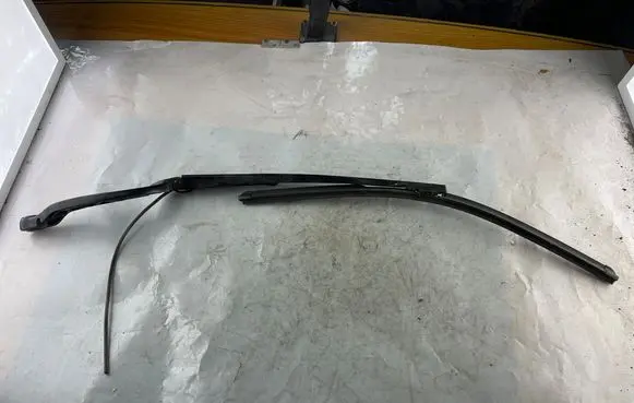 Jaguar XJ X351 Windshield/front glass wiper blade 230178167