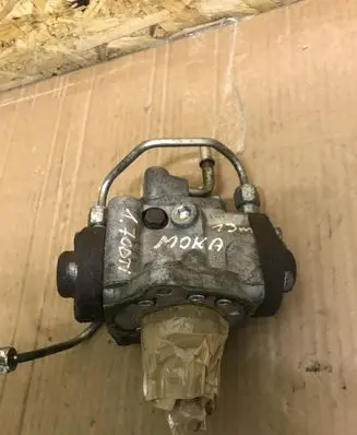 Opel Mokka Fuel injection high pressure pump 55586499