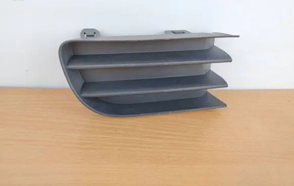 Renault Megane II Front bumper lower grill 8200115120