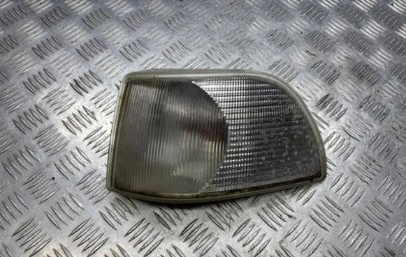 Volvo V70 Front indicator light 8628243