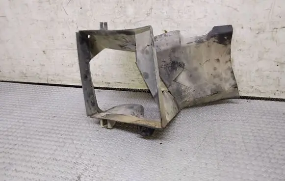 Volkswagen PASSAT B5.5 Intercooler air channel guide 