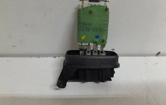 Mercedes-Benz Sprinter W901 W902 W903 W904 Heater blower motor/fan resistor A0018211360 651383B
