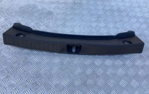 Toyota Prius (XW50) Trunk/boot sill cover protection PK12425