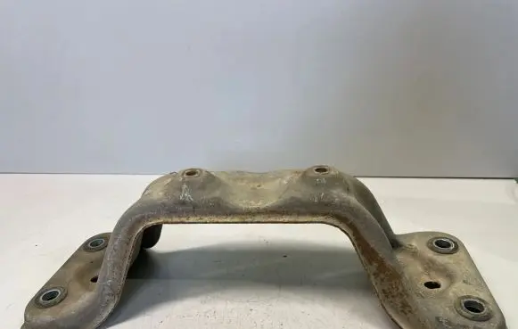 Volvo XC60 Driveshaft support bearing bracket 