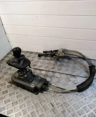 Seat Leon (1M) Gear shifter/selector 1J0711265K 1J0711266E