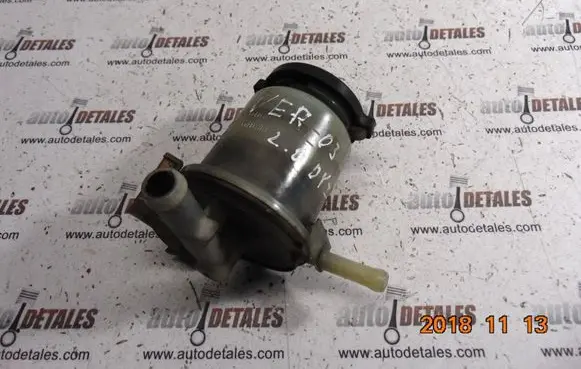 Toyota Corolla Verso E121 Power steering fluid tank/reservoir