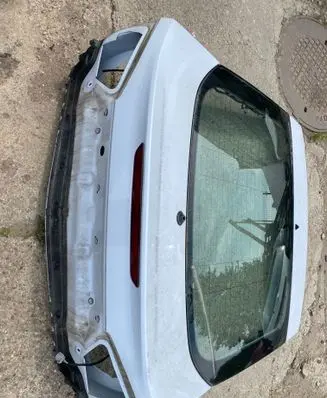 Ford Mondeo MK V Tailgate/trunk/boot lid