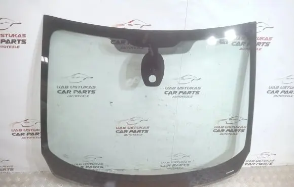 Renault Captur Front windscreen/windshield window 