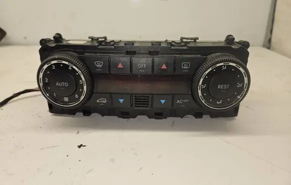 Mercedes-Benz B W245 Climate control unit A1698300685 69840001