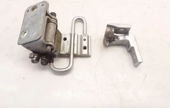 Audi A4 S4 B7 8E 8H Rear door hinge set 8E0833412