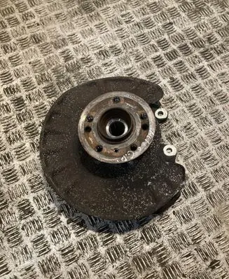 Rear wheel hub