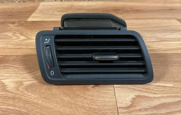 Volkswagen PASSAT B6 Dashboard side air vent grill/cover trim 3C1819702E P0108667 T002437511