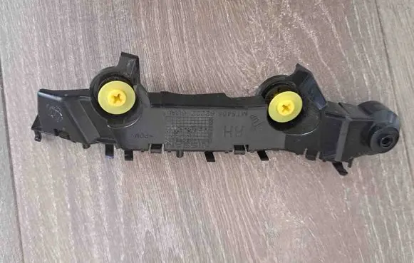 Nissan Qashqai Fender mounting bracket MT540662222