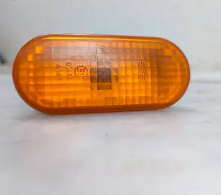 Volkswagen PASSAT B5 Front fender indicator light 3B0949117