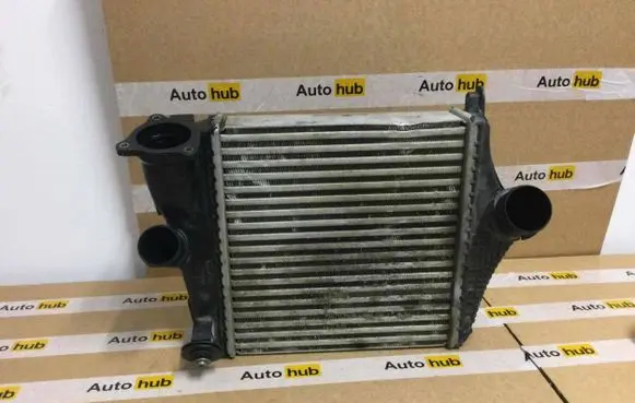 Audi Q7 4M Intercooler radiator 4M0145803BG