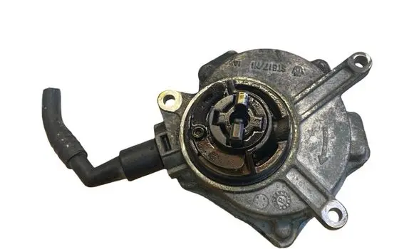 Audi A3 S3 8P Vacuum pump 06D145100F