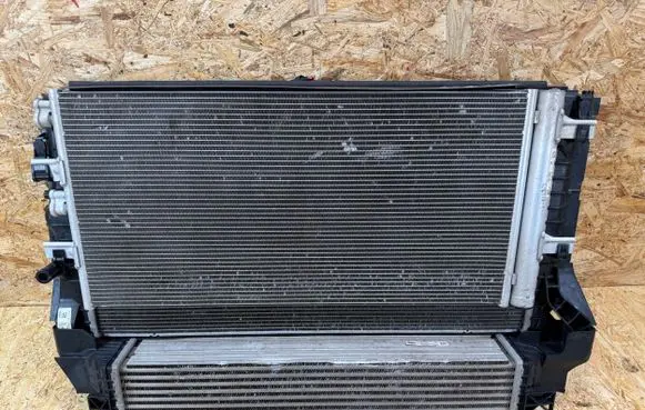 BMW 1 F40 Radiator set 8645860 8645571