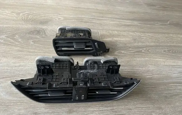 Ford Focus Dashboard air vent grill cover trim JX7B19K617AL