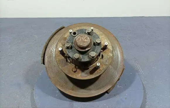 Mitsubishi Pajero Front wheel hub spindle knuckle 