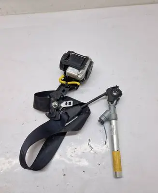 Mitsubishi Outlander Front seatbelt 6066746