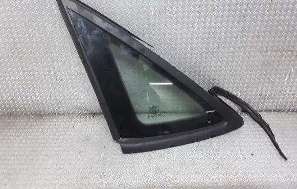 Ford Mondeo MK IV Rear side window