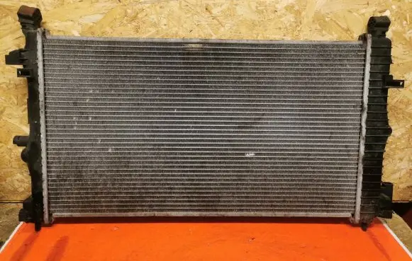 Opel Insignia A Coolant radiator 630716 480945 2019W06