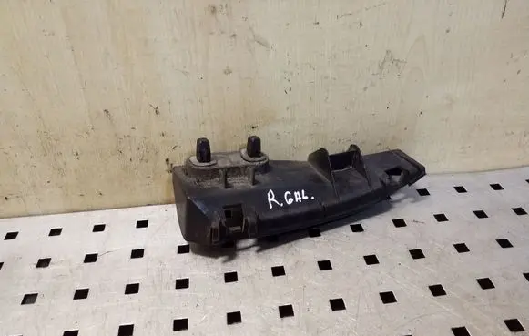 Toyota Corolla Verso AR10 Rear bumper mounting bracket 525620F010