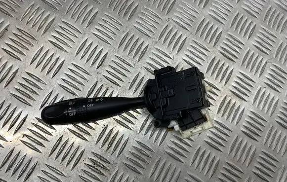 Toyota Yaris Indicator stalk 173681