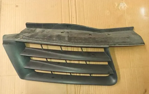 Renault Espace - Grand espace IV Front bumper upper radiator grill G000173881