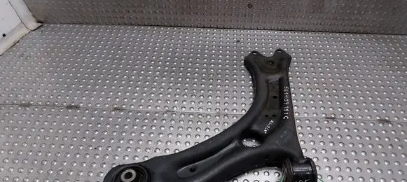 Volkswagen PASSAT B8 Front lower control arm/wishbone 561407151C