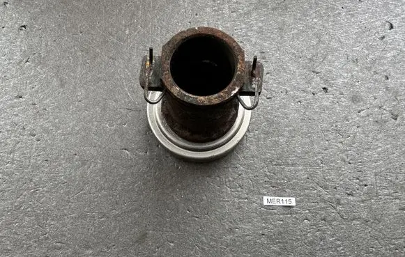 Nissan Patrol 160 clutch release bearing 30501C6900