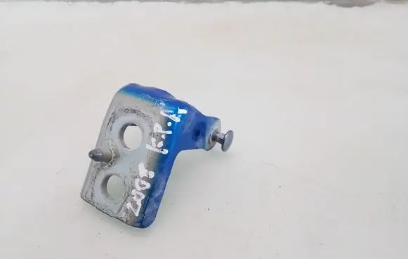 Peugeot 2008 II Front door lower hinge 