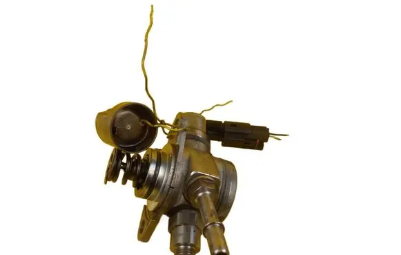 Opel Corsa E Mechanical fuel pump 12635709 B10XFT