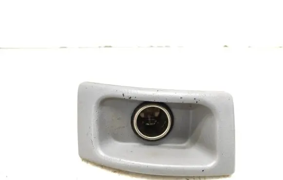 Toyota Previa (XR30, XR40) II 12 V Socket (front) 