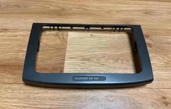 Volkswagen PASSAT B6 Radio/GPS head unit trim 3C0858069M
