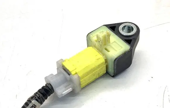 Toyota Yaris Cross Airbag deployment crash/impact sensor 891730D160